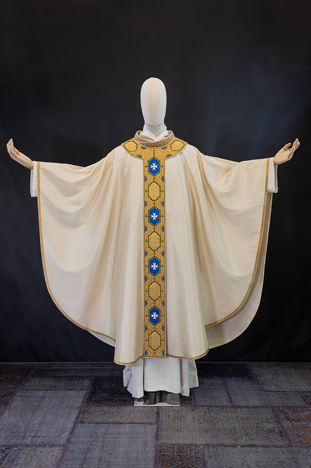 White classic chasuble with Amalfi crosses