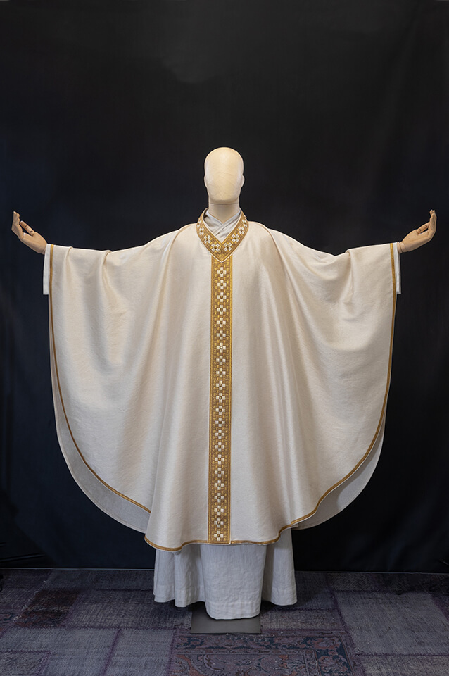 Silky chasuble with white crosses
