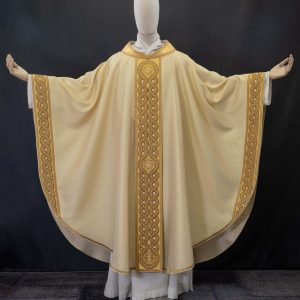 Casula bianca "Santa Maria Assunta"